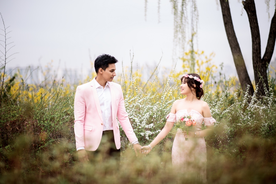 Korea Pre-Wedding Photoshoot At Seonyudo Park and Yeonnam-Dong  by Junghoon on OneThreeOneFour 8