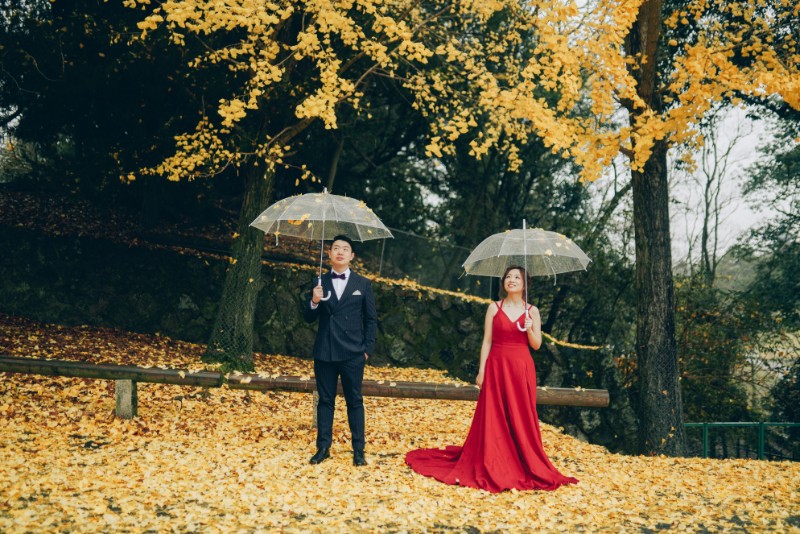V&H: Kyoto Autumn Pre-wedding Photoshoot at Nara Park and Railway Tracks by Kinosaki on OneThreeOneFour 4