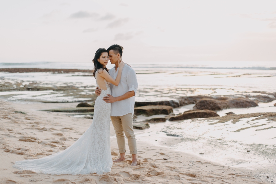A&W: Bali Full-day Pre-wedding Photoshoot at Cepung Waterfall and Balangan Beach by Agus on OneThreeOneFour 43