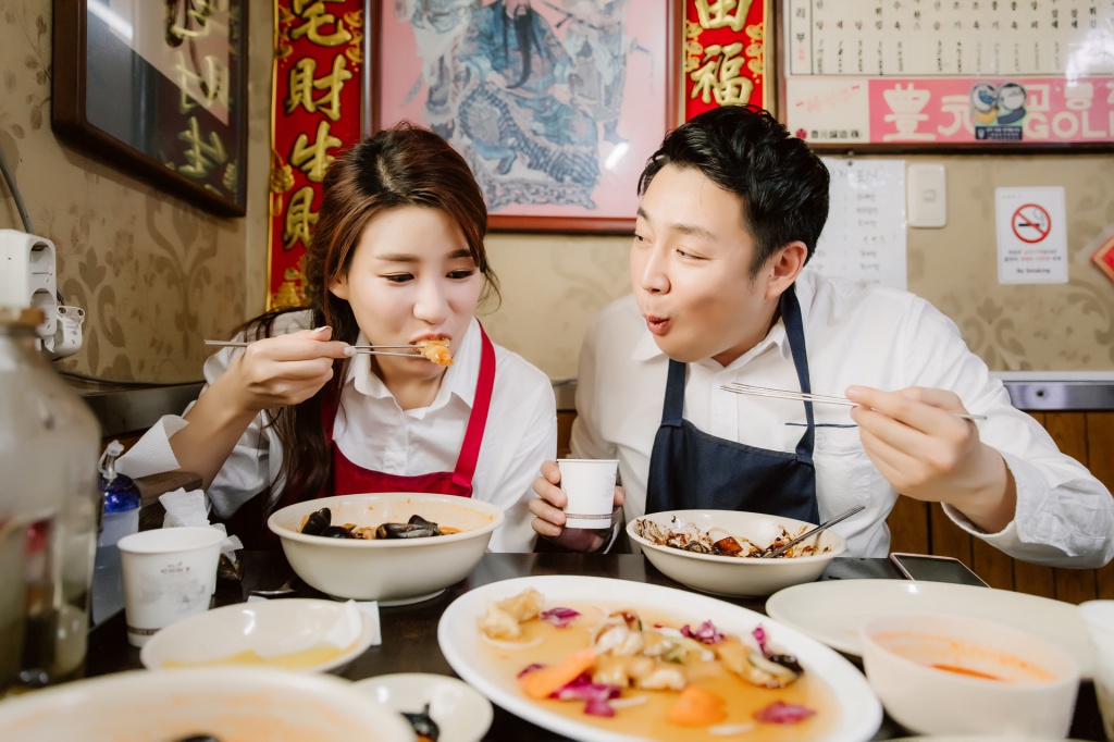Casual Couple Shoot At Traditional Seochon Village In Korea by Jungyeol on OneThreeOneFour 4