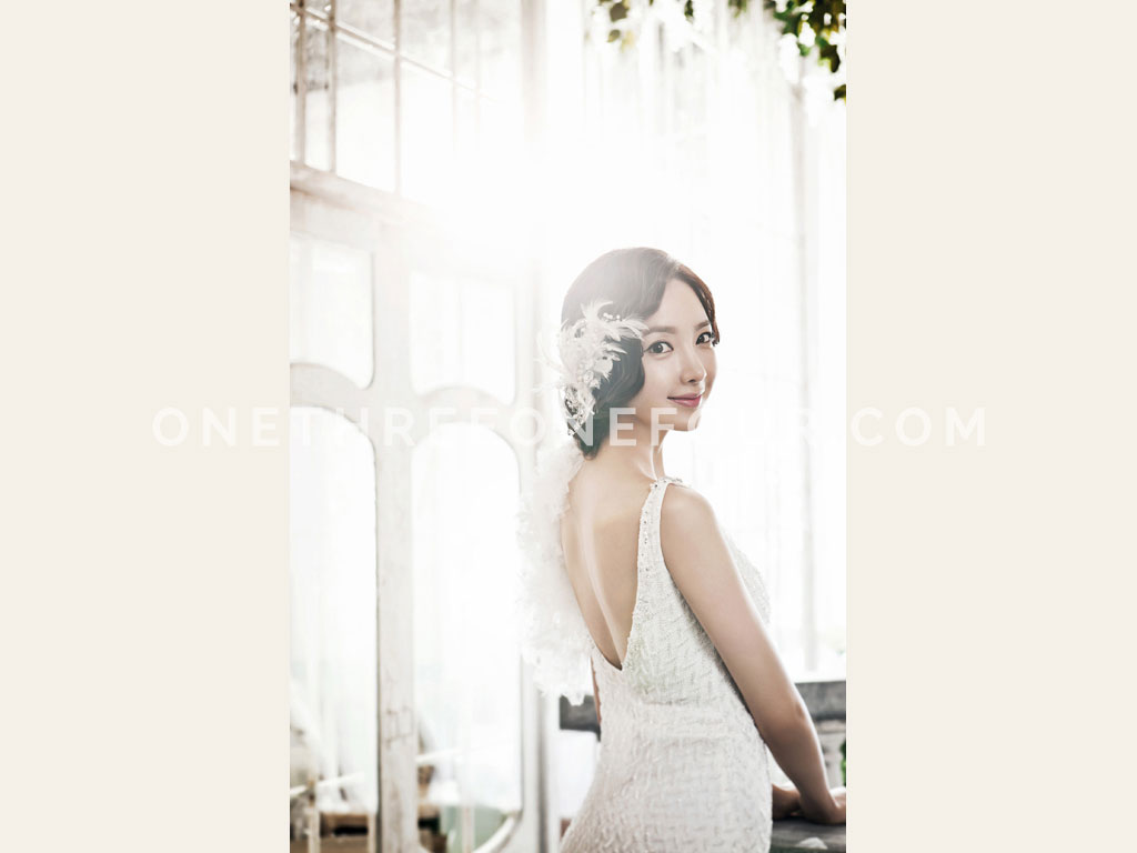 Brown | Korean Pre-Wedding Photography by Pium Studio on OneThreeOneFour 35