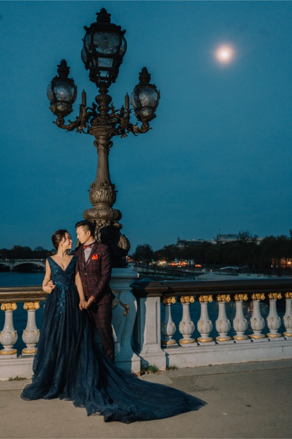 Paris Eiffel Tower and the Louvre Prewedding Photoshoot in France by Vin on OneThreeOneFour 42