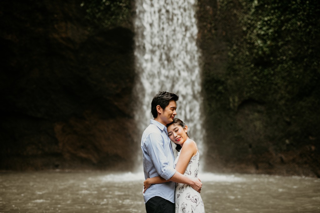 Bali Wedding Photographer: Pre-Wedding Photoshoot At Ubud Tibumana Waterfall And Nyanyi Beach With Horses by Dex on OneThreeOneFour 8