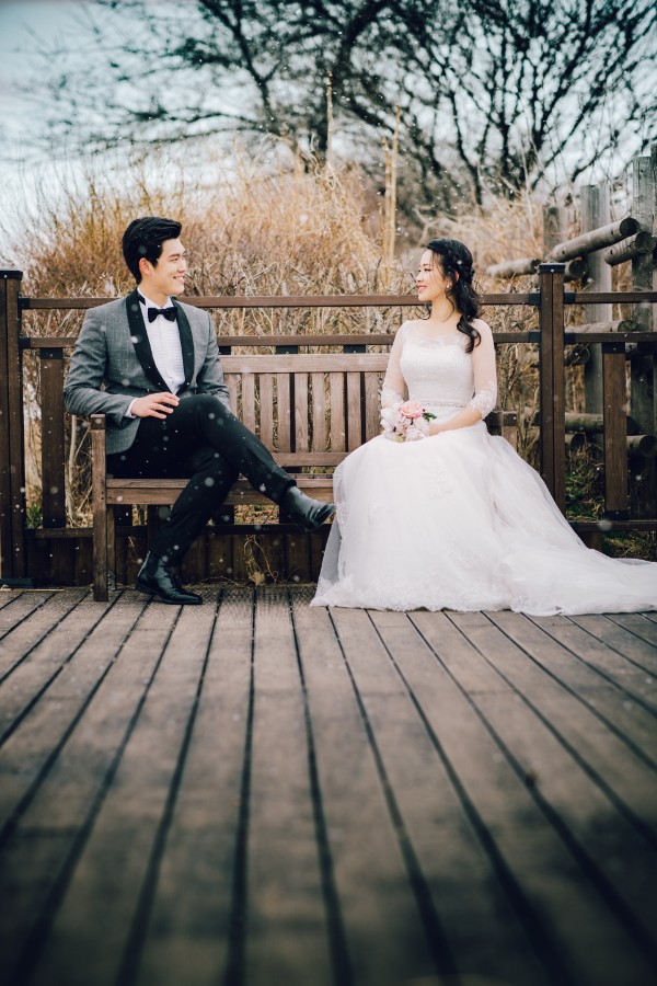 LL&ZY: Magical pre-wedding in Seoul at Haneul Park, National Folk Museum and Samcheong-dong by Junghoon on OneThreeOneFour 5