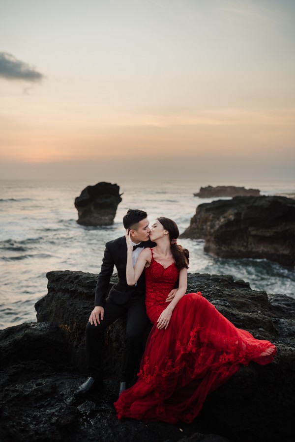 B&R: Pre-wedding photoshoot at Mount Batur Pinggan, Kintamani Lava Field, flower field and Mengening Beach by Hendra on OneThreeOneFour 31