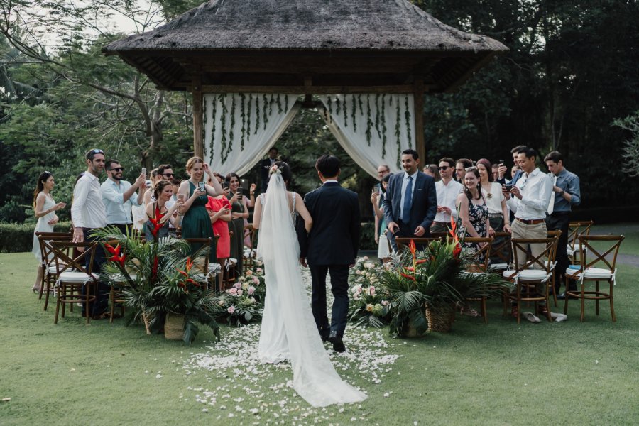 JY&L: Destination wedding at Villa the Sanctuary for mixed South Korean and European couple by Hendra on OneThreeOneFour 23