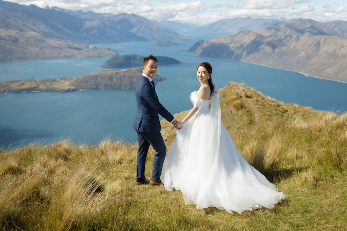 新西蘭婚纱拍攝 - 在科羅曼德峯、斯基珀斯峽谷和夏日羽扇豆的特卡波湖 by Fei on OneThreeOneFour 5