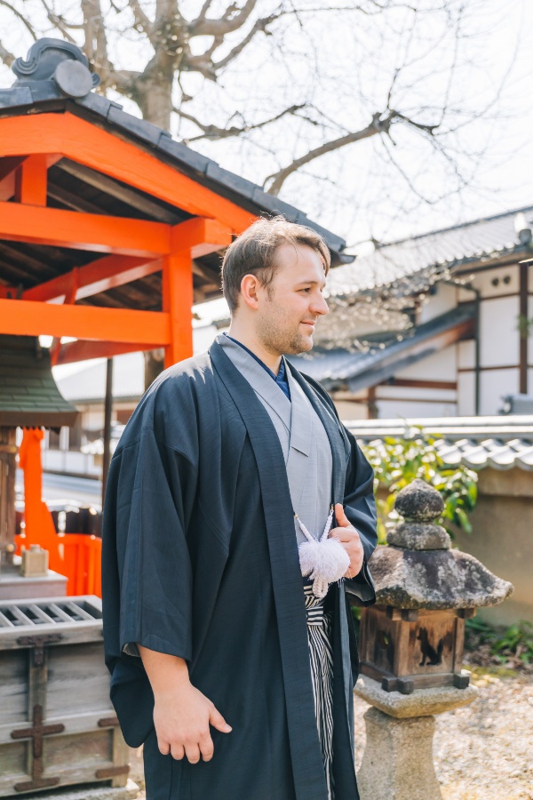 Kyoto Kimono Prewedding Photoshoot Higashiyama District Japan by Shu Hao on OneThreeOneFour 31