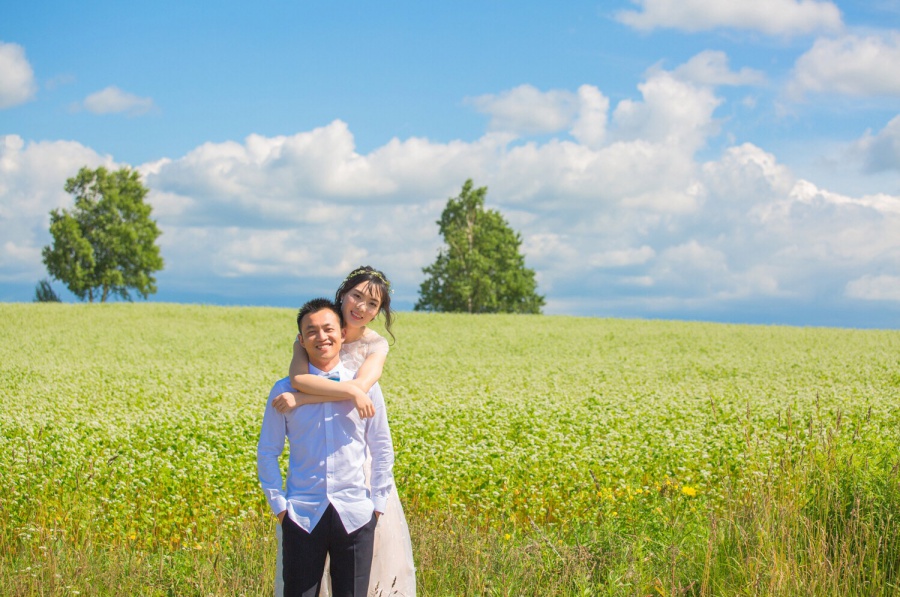 Hokkaido Furano Summer Pre-Wedding Photoshoot At Tomita Lavender Farm by Wu on OneThreeOneFour 7