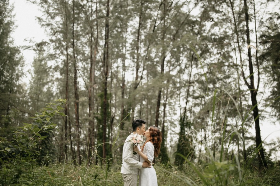 S & L - Singapore Outdoor Pre-Wedding at Coney Island & Gardens By The Bay by Chan on OneThreeOneFour 9