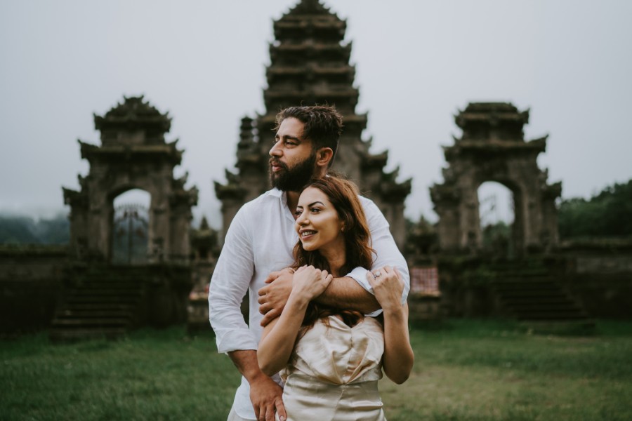 N&F: Mystical Honeymoon Photoshoot in Bali by Cahya on OneThreeOneFour 13