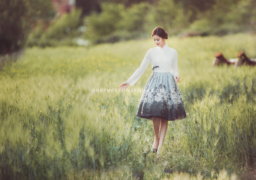 Korean Studio Pre-Wedding Photography: 2017 ePhoto Essay Studio Collection by ePhoto Essay Studio on OneThreeOneFour 44