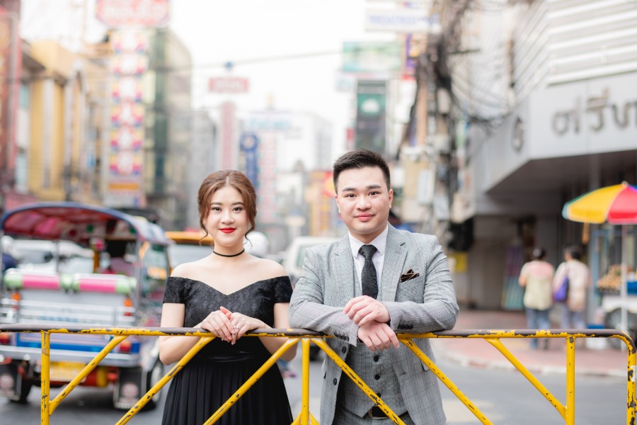 P&T: Bangkok Streets Pre-Wedding Photoshoot  by Nat on OneThreeOneFour 15
