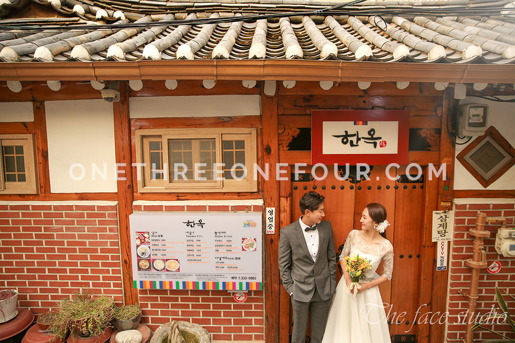 Korean Studio Pre-Wedding Photography: Outdoor by The Face Studio on OneThreeOneFour 10