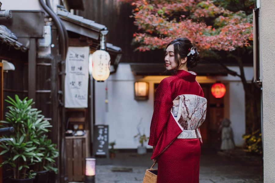 Japan Kyoto Kimono Photoshoot At Gion District  by Hui Ting on OneThreeOneFour 11