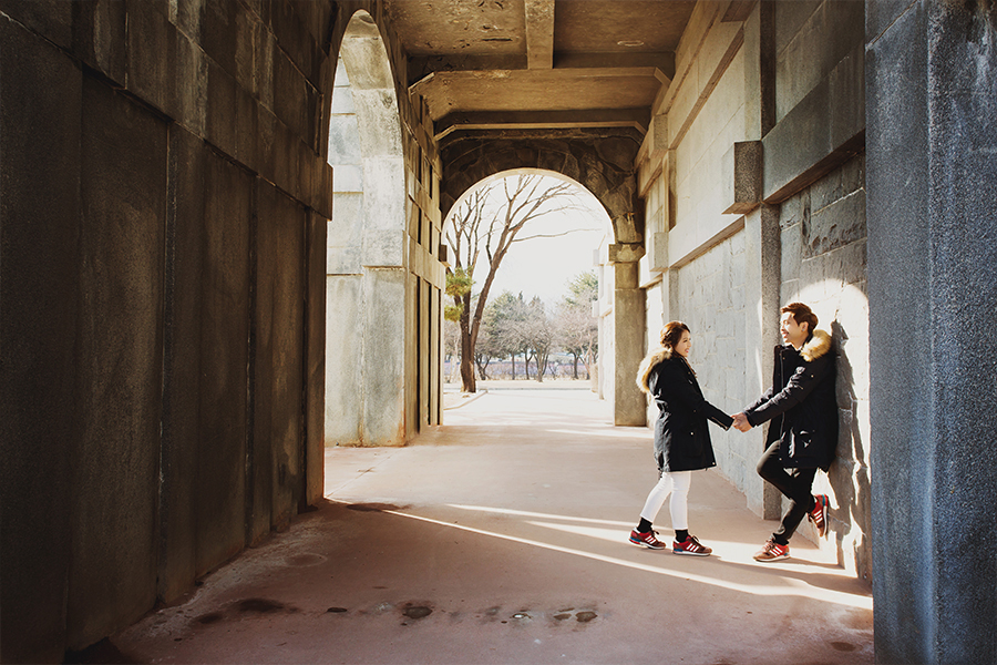 Korea Winter Casual Couple Photoshoot At National Folk Museum  by Junghoon on OneThreeOneFour 4