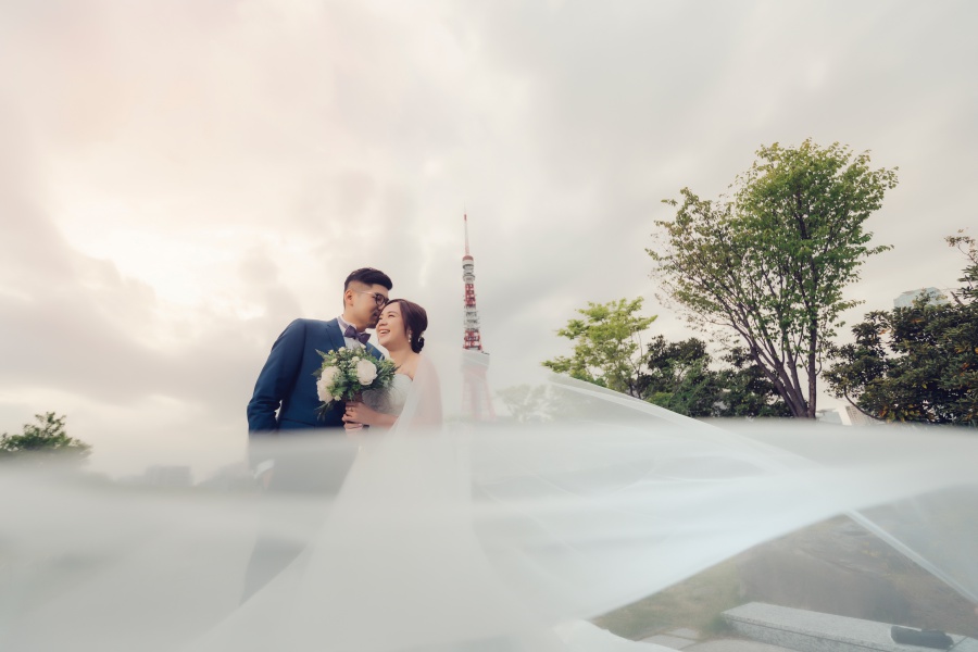 Tokyo Pre-Wedding Photoshoot At Shiba Park And Tokyo Station  by Lenham on OneThreeOneFour 7