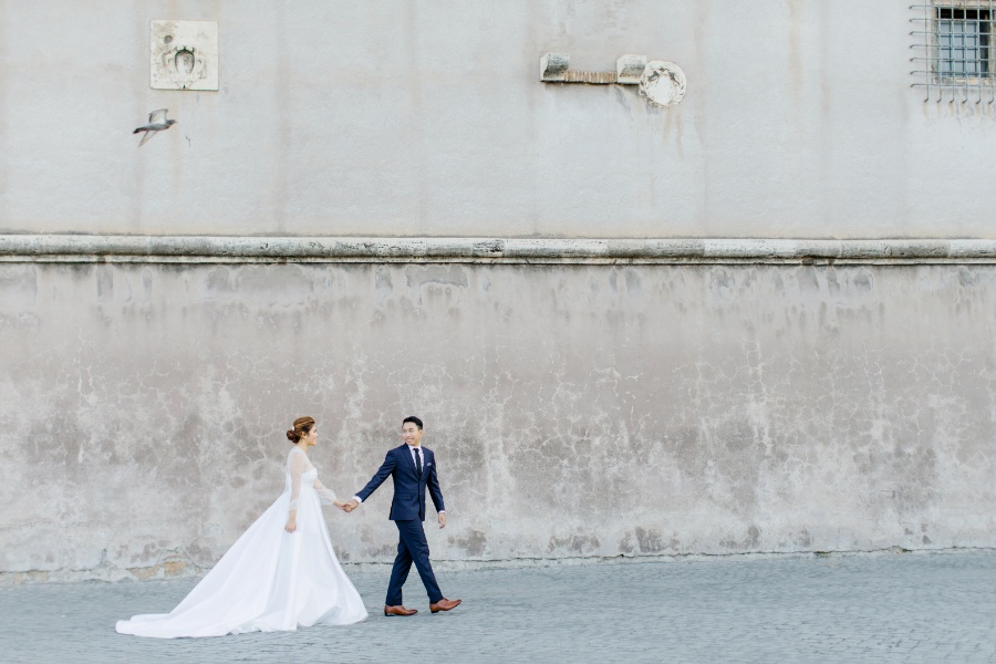 Italy Rome Colosseum Prewedding Photoshoot with Trevi Fountain  by Katie on OneThreeOneFour 9