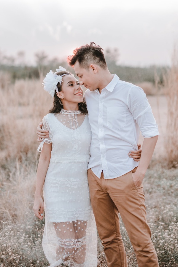 Thailand Bangkok Chic Pre-Wedding Photoshoot At Dried Grassland Beside The Highway  by Por  on OneThreeOneFour 2