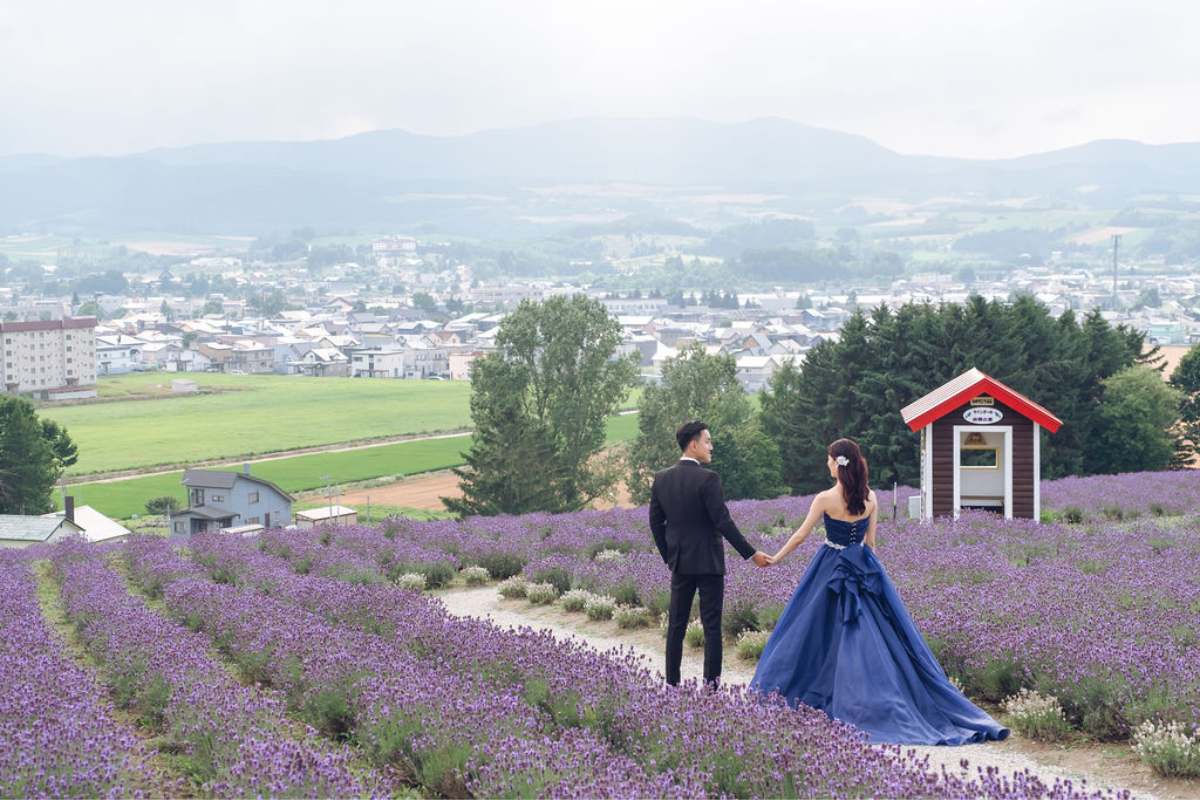北海道夏季婚紗攝影，包括青池、日之出公園薰衣草和四季彩之丘花海 by Kuma on OneThreeOneFour 27