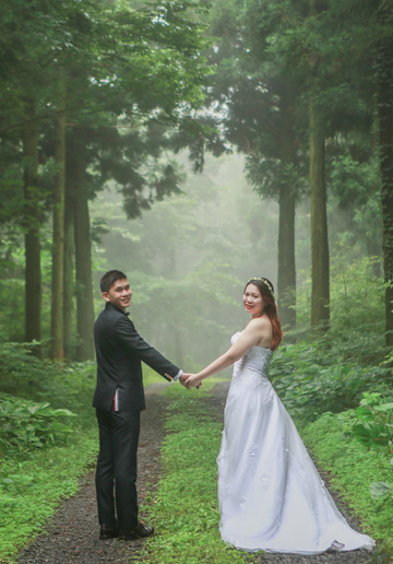 Nature-Inspired Jeju Island Summer Prewedding with Oreum 