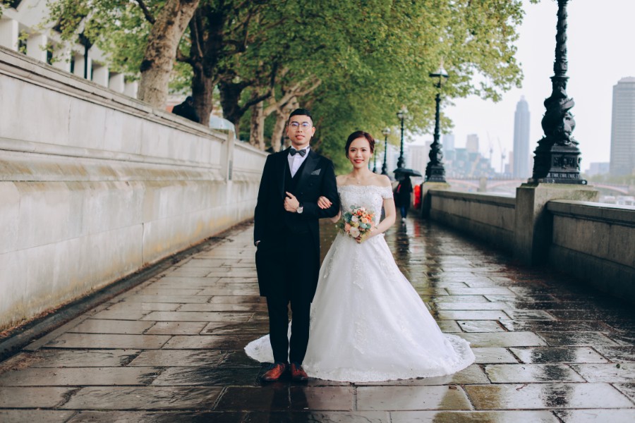 L&A: Whimsical Pre-wedding in London by Dom on OneThreeOneFour 11