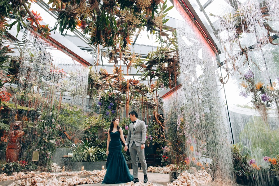 E&K: Quirky pre-wedding in Chinatown, Gardens by the Bay and beach by Cheng on OneThreeOneFour 17