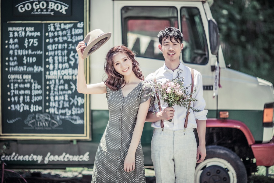 Taiwan Casual Unorthodox Modern Prewedding Photoshoot near Food Truck and Fields by Doukou on OneThreeOneFour 18