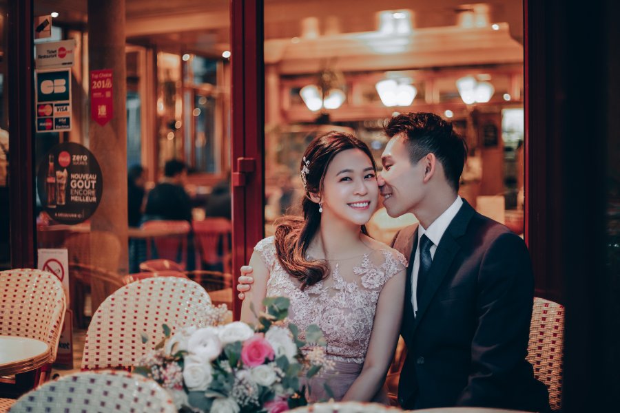 J&A: US Couple's Paris Day to Night Pre-wedding Photoshoot by Yao on OneThreeOneFour 24