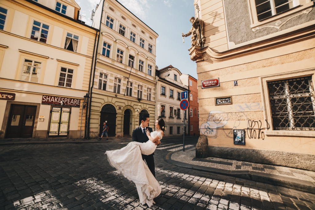 Prague Pre-Wedding Photoshoot At Old Town Square, Vrtba Garden And St. Vitus Cathedral  by Nika  on OneThreeOneFour 11