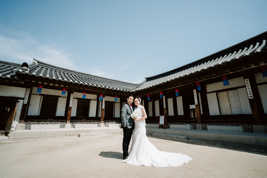 T&J: Korea Cherry Blossom Pre-wedding Photoshoot at Namsangol Hanok Village and Seoul Forest by Jungyeol on OneThreeOneFour 14