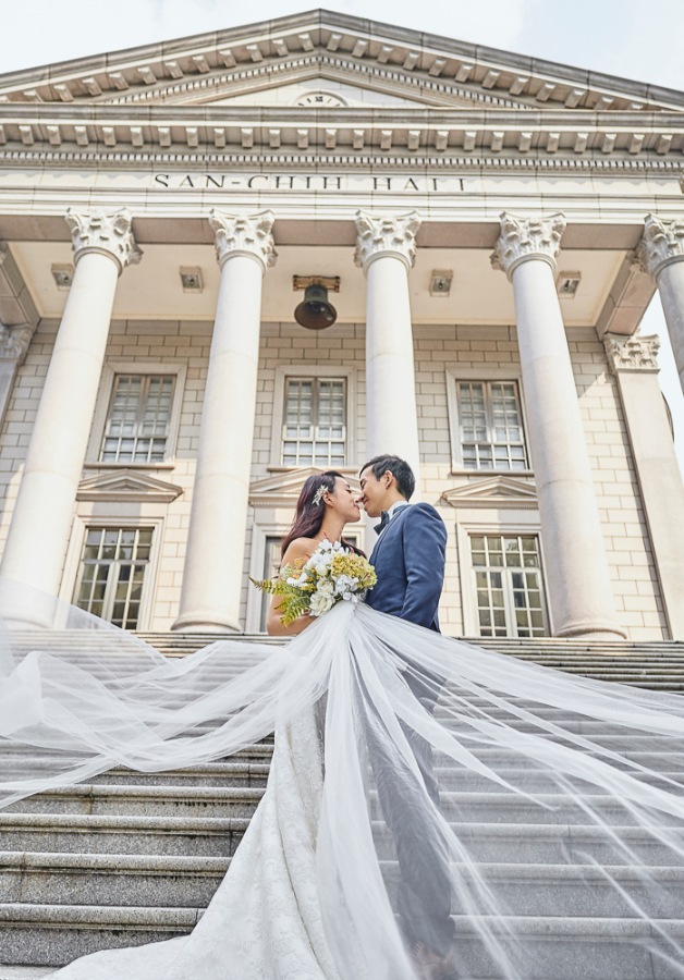 Outdoor prewedding photoshoot at Taiwan Shan Chih Hall Tatung University