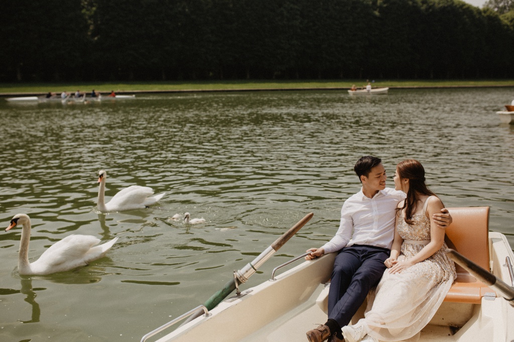 Pre-Wedding Photoshoot In Paris At Eiffel Tower And Palace Of Versailles  by LT on OneThreeOneFour 26