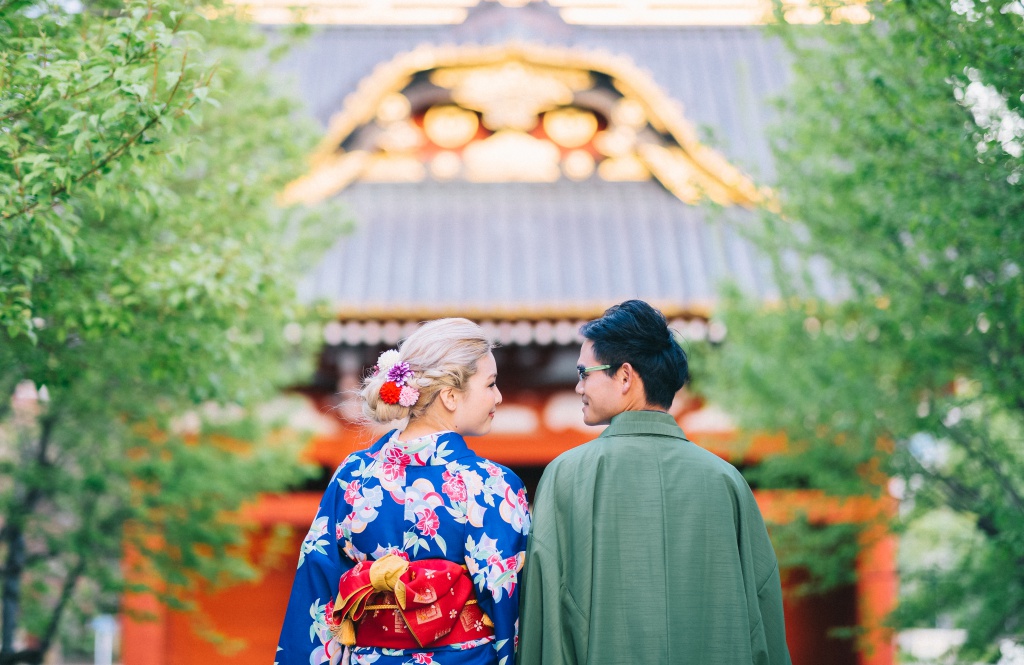 Japan Tokyo Pre-Wedding And Kimono Photoshoot At The Shrine, Tokyo Tower And Shopping Streets  by Nick  on OneThreeOneFour 11