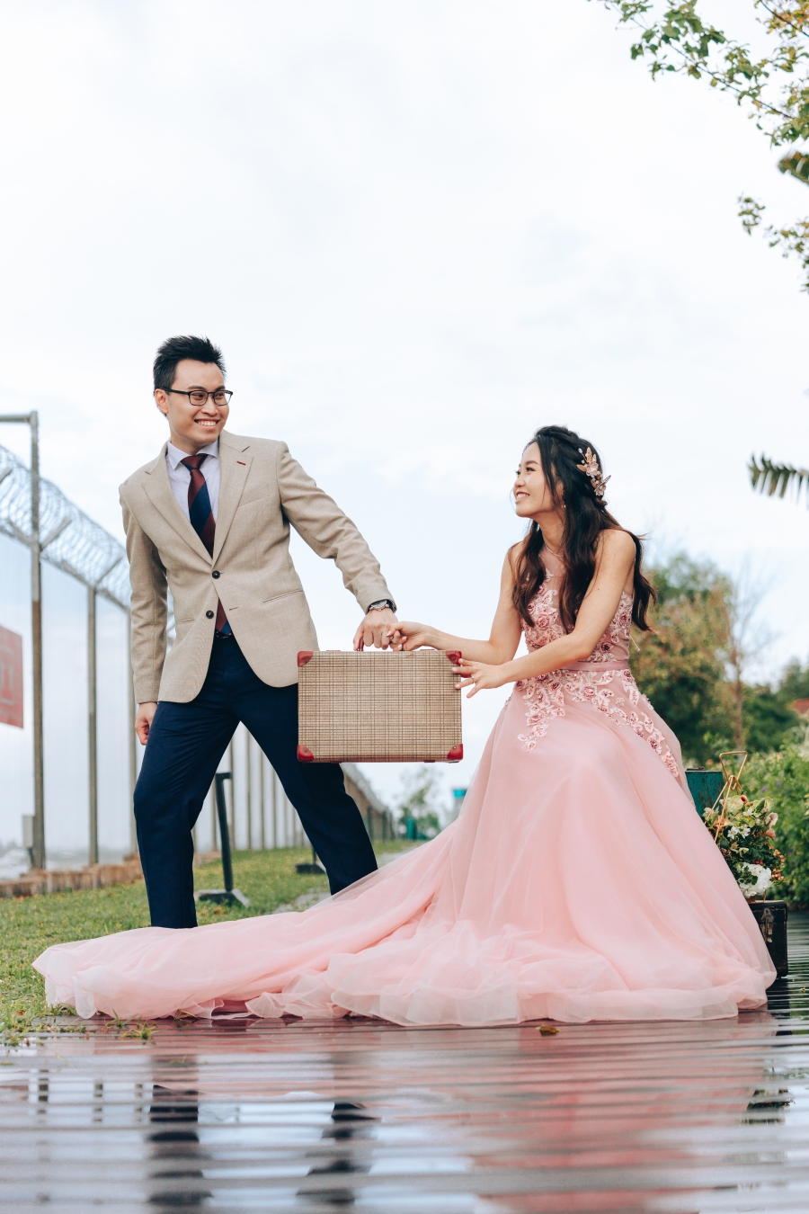 Singapore Pre-Wedding Photoshoot At Yacht, Fort Canning Park And Seletar Airport by Cheng on OneThreeOneFour 12
