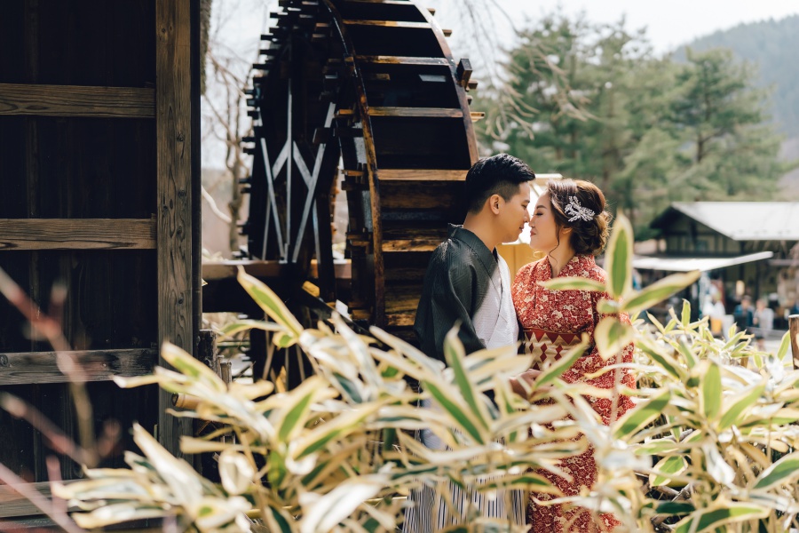 Japan Tokyo Pre-Wedding Photoshoot At Traditional Japanese Village And Mount Fuji  by Lenham  on OneThreeOneFour 6