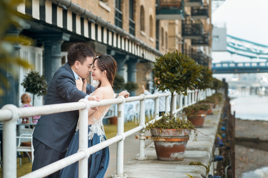 London Pre-Wedding Photoshoot At Big Ben, Tower Bridge And London Eye  by Dom  on OneThreeOneFour 1