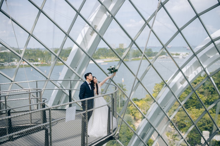 H&J: Fairytale pre-wedding in Singapore at Gardens by the Bay, Fort Canning and sandy beach by Cheng on OneThreeOneFour 15