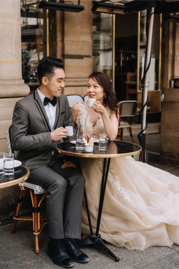 A&K: Canadian Couple's Paris Pre-wedding Photoshoot at the Louvre  by Vin on OneThreeOneFour 15