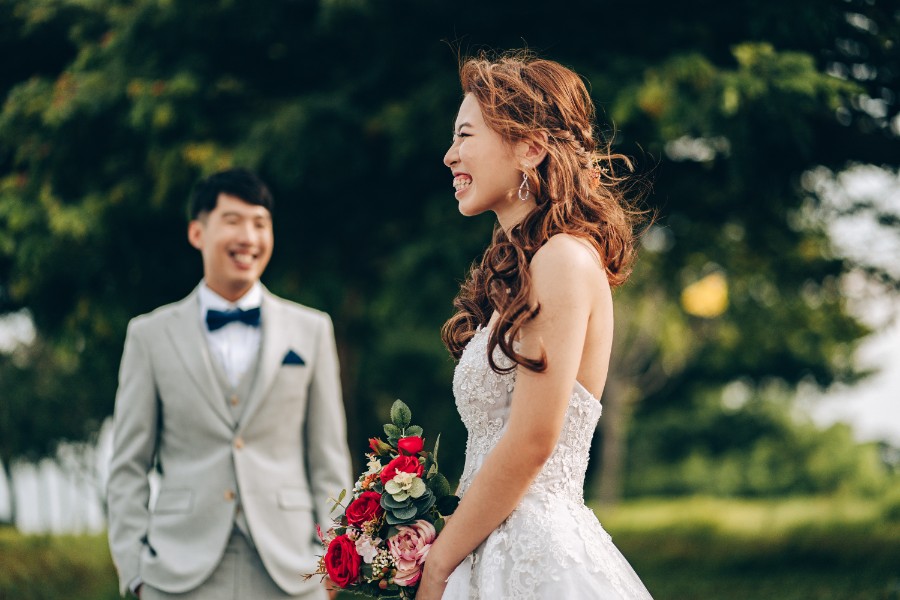 B&LY: Fort Canning, beach and Marina Bay Sands pre-wedding by Michael on OneThreeOneFour 13