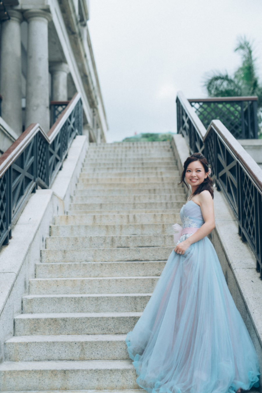 Hong Kong Outdoor Pre-Wedding Photoshoot At Disney Lake, Stanley, Central Pier by Felix on OneThreeOneFour 14