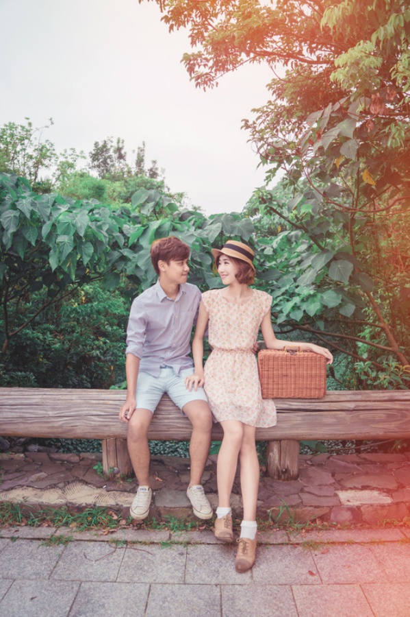 Taiwan Casual Couple Photoshoot At The Park During Autumn  by Star  on OneThreeOneFour 17