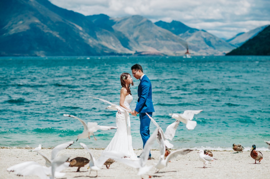 New Zealand Pre-Wedding Photoshoot At Queenstown And Arrowtown  by Mike  on OneThreeOneFour 14