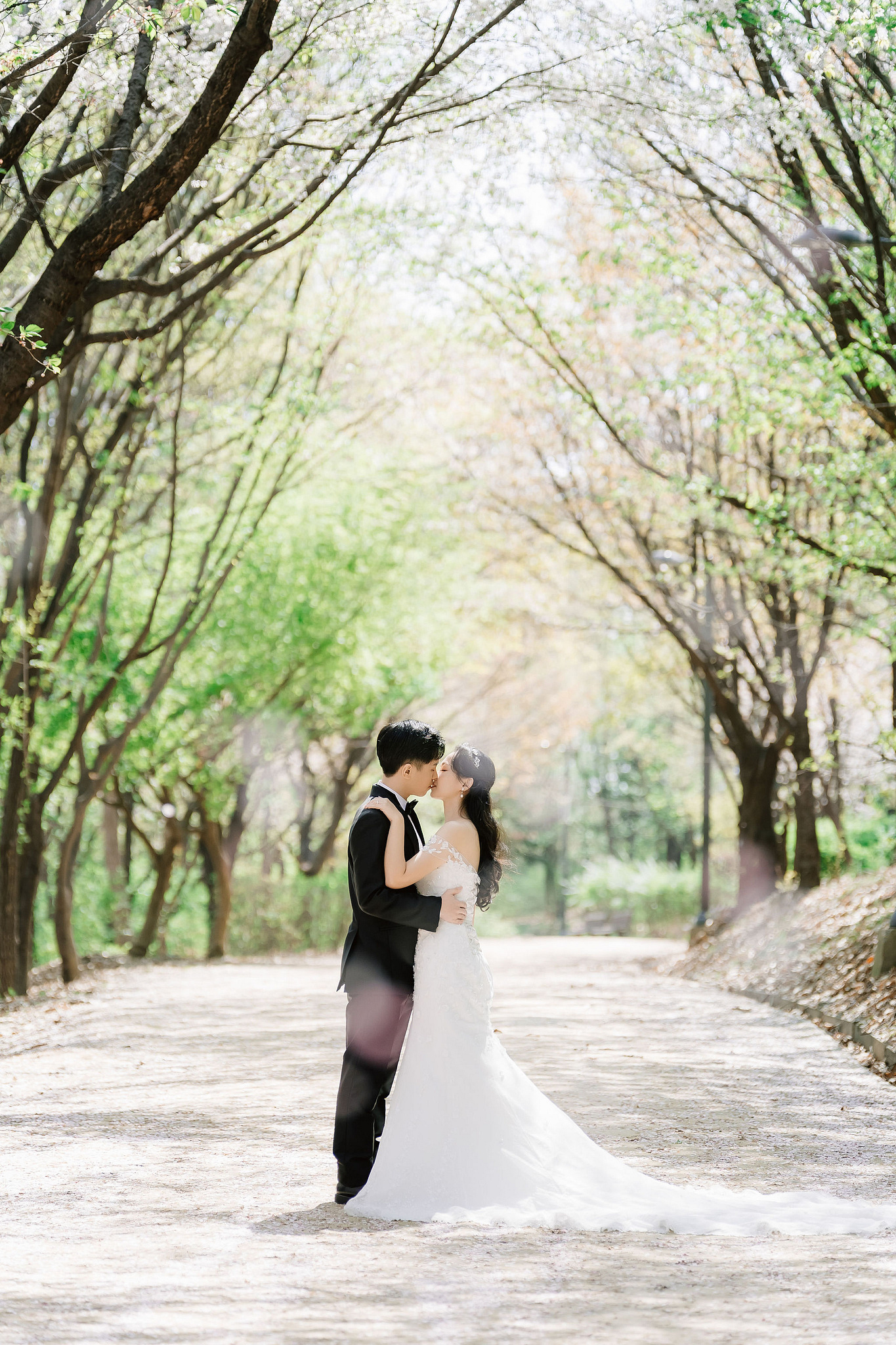 Seoul Pre-Wedding Photoshoot | Seoul Forest, Namsan Tower & Namsangol Hanok Village at Seoul Forest pre-wedding photo