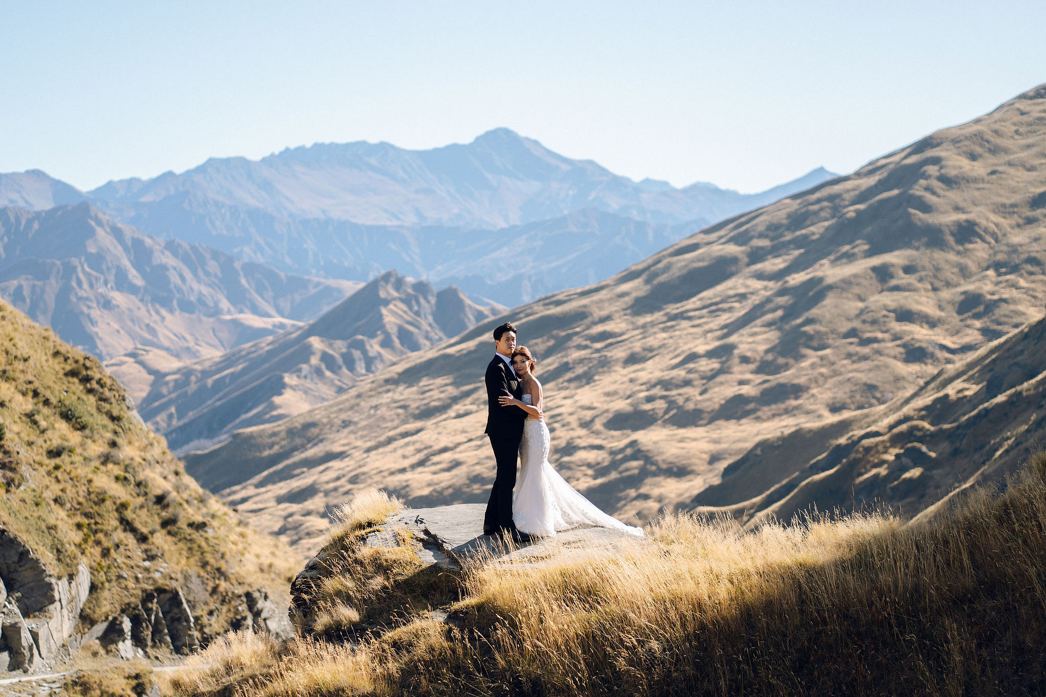 New Zealand Autumn Pre-Wedding Photoshoot Twin Peak Skippers Canyon Alpaca Farm Hilltop Cardrona Night Shoot Kombi Van at Skippers Canyon pre-wedding photo