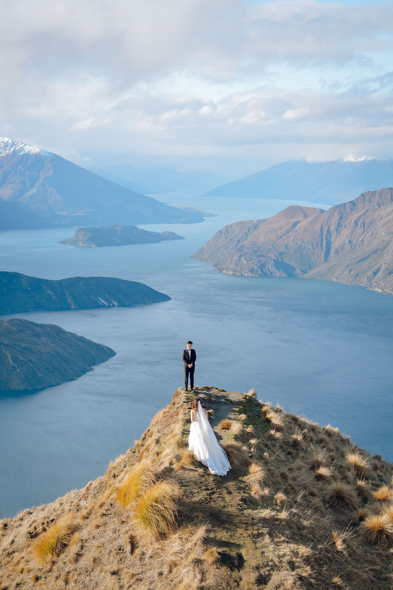 New Zealand Pre-Wedding Photoshoot | Lake Wakatipu, Alta Tarns, Coromandel Peak to Mount Cook at Coromandel Peak pre-wedding photo