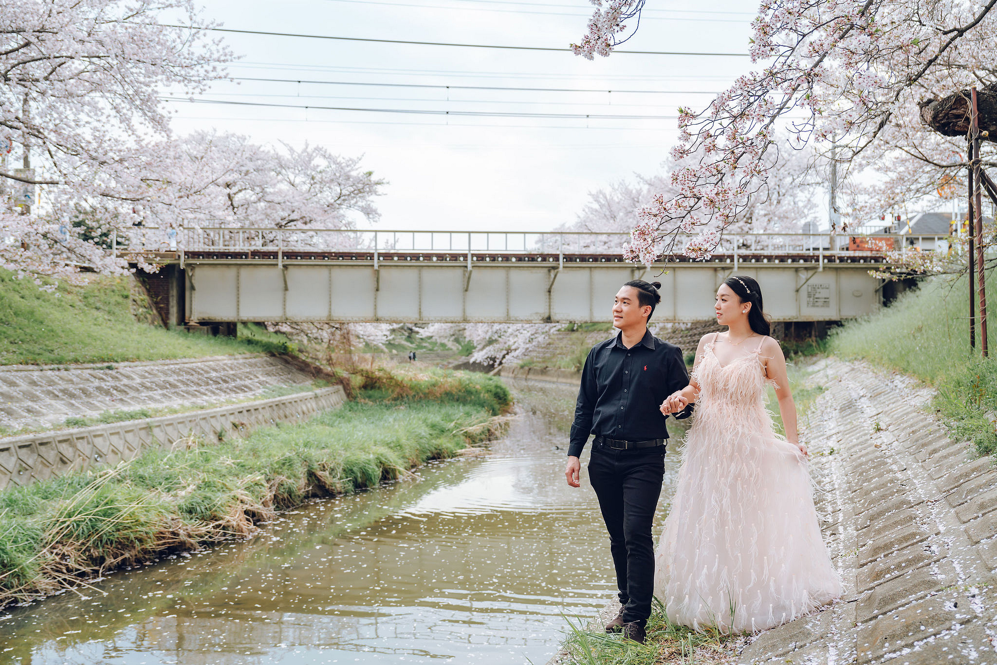 Kyoto Pre-Wedding Photoshoot | Historic Higashiyama Streets, Keage Incline & Nara Park at Keage Incline & Kamo Riverbanks pre-wedding photo