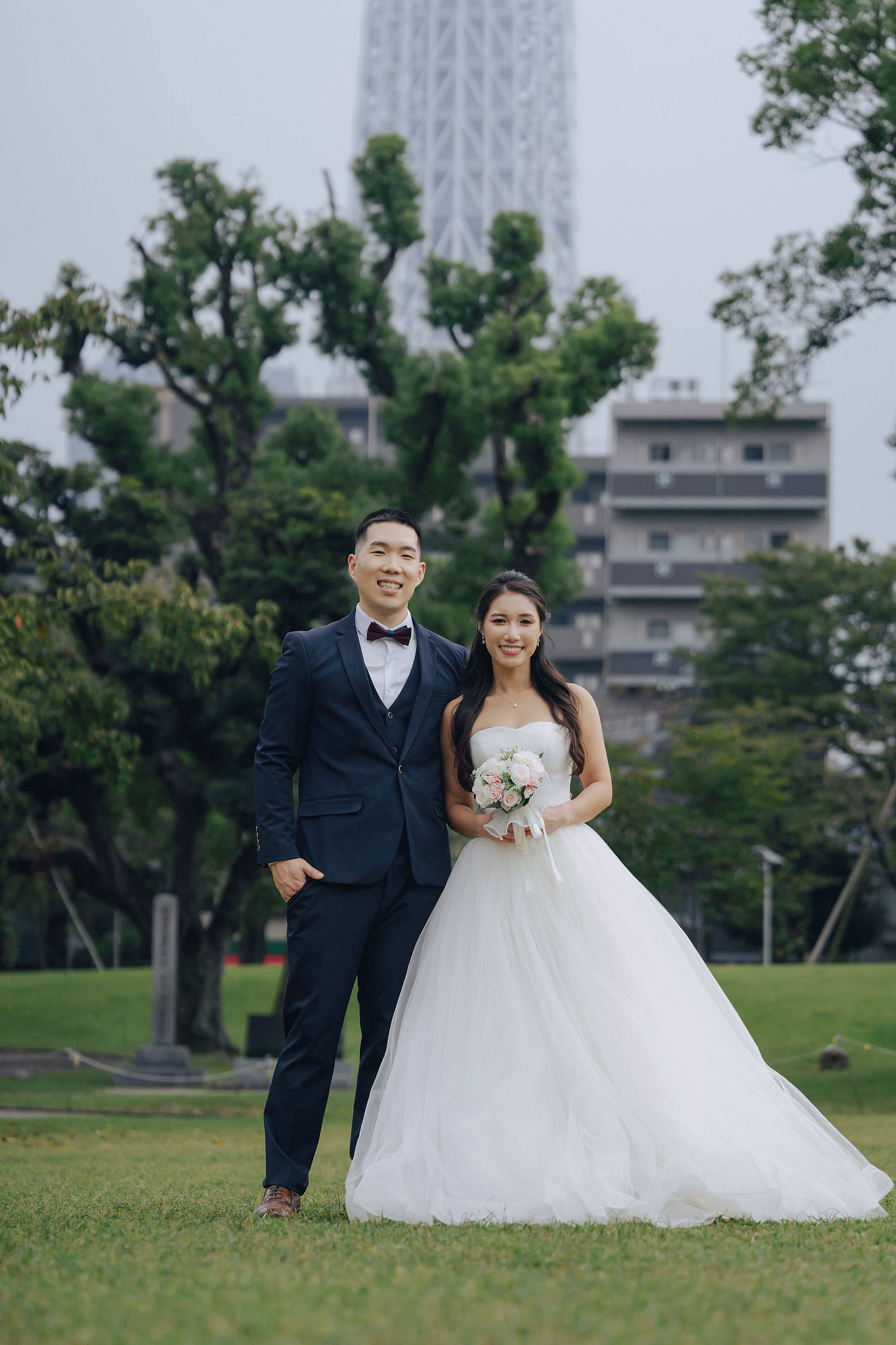 Tokyo Pre-Wedding Photoshoot | Tokyo Shrine, Tokyo Riverfront & Shinjuku at Tokyo Riverfront pre-wedding photo