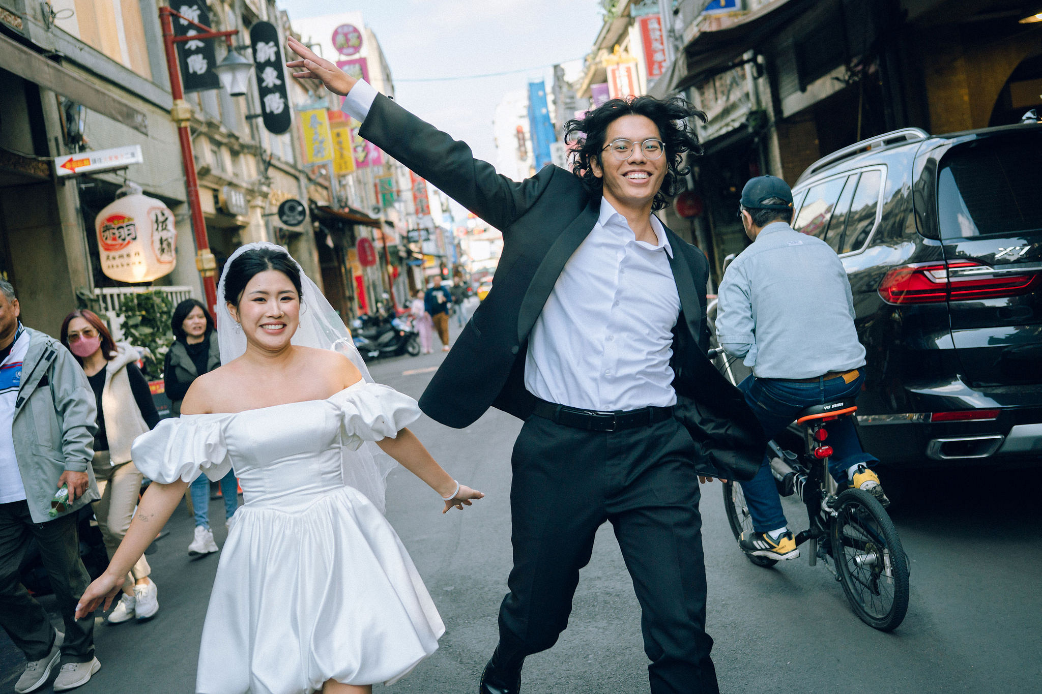 Taiwan Pre-Wedding Photoshoot | Lin Family Mansion, Dadaocheng & Yangmingshan at Dadaocheng pre-wedding photo