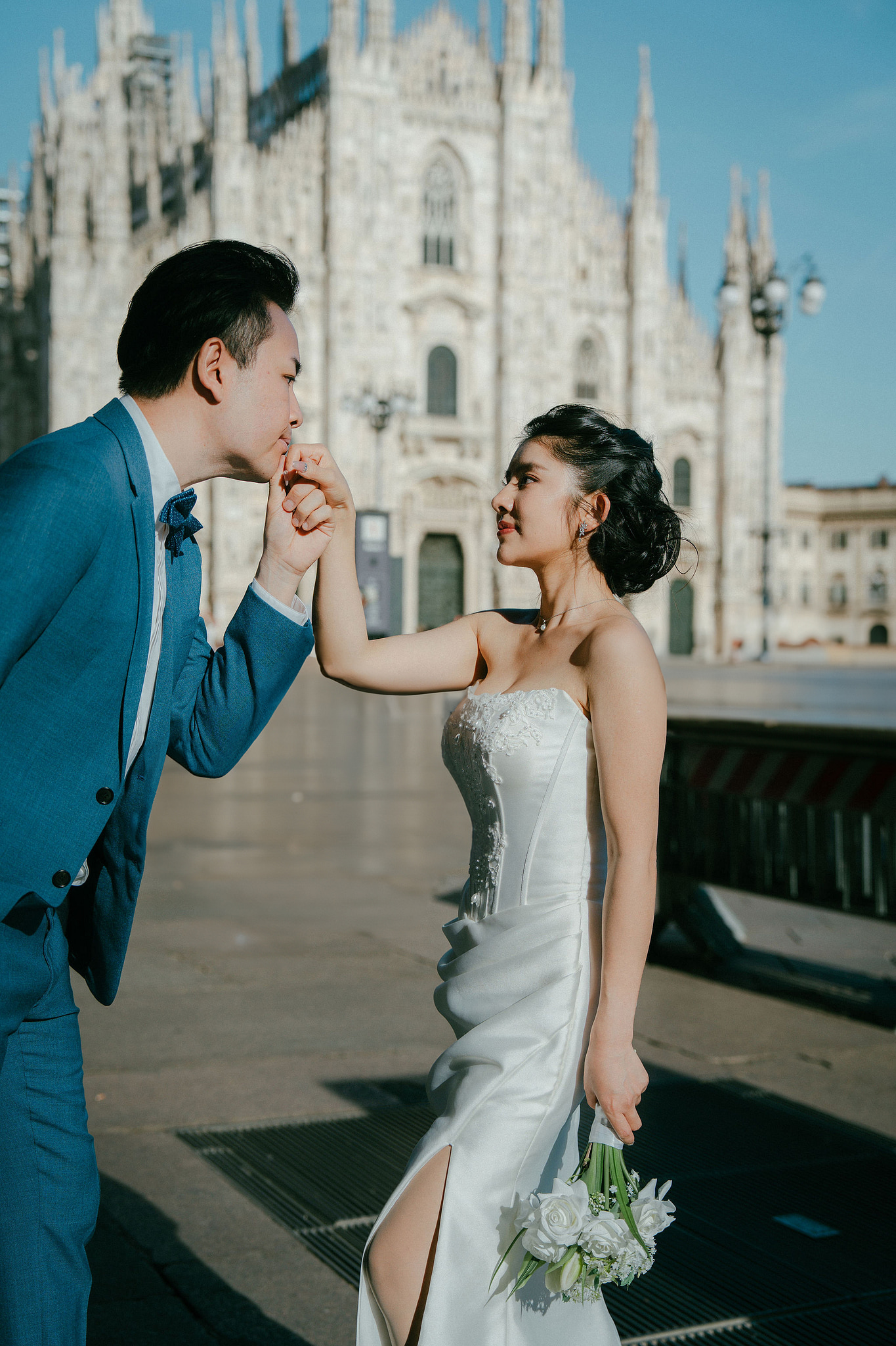 Milan Pre-Wedding Photoshoot | Milan Cathedral & Galleria Vittorio Emanuele II at Milan Cathedral pre-wedding photo